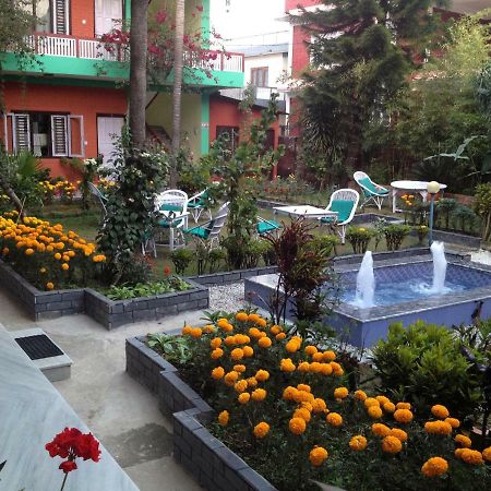 New Pokhara Lodge Bagian luar foto