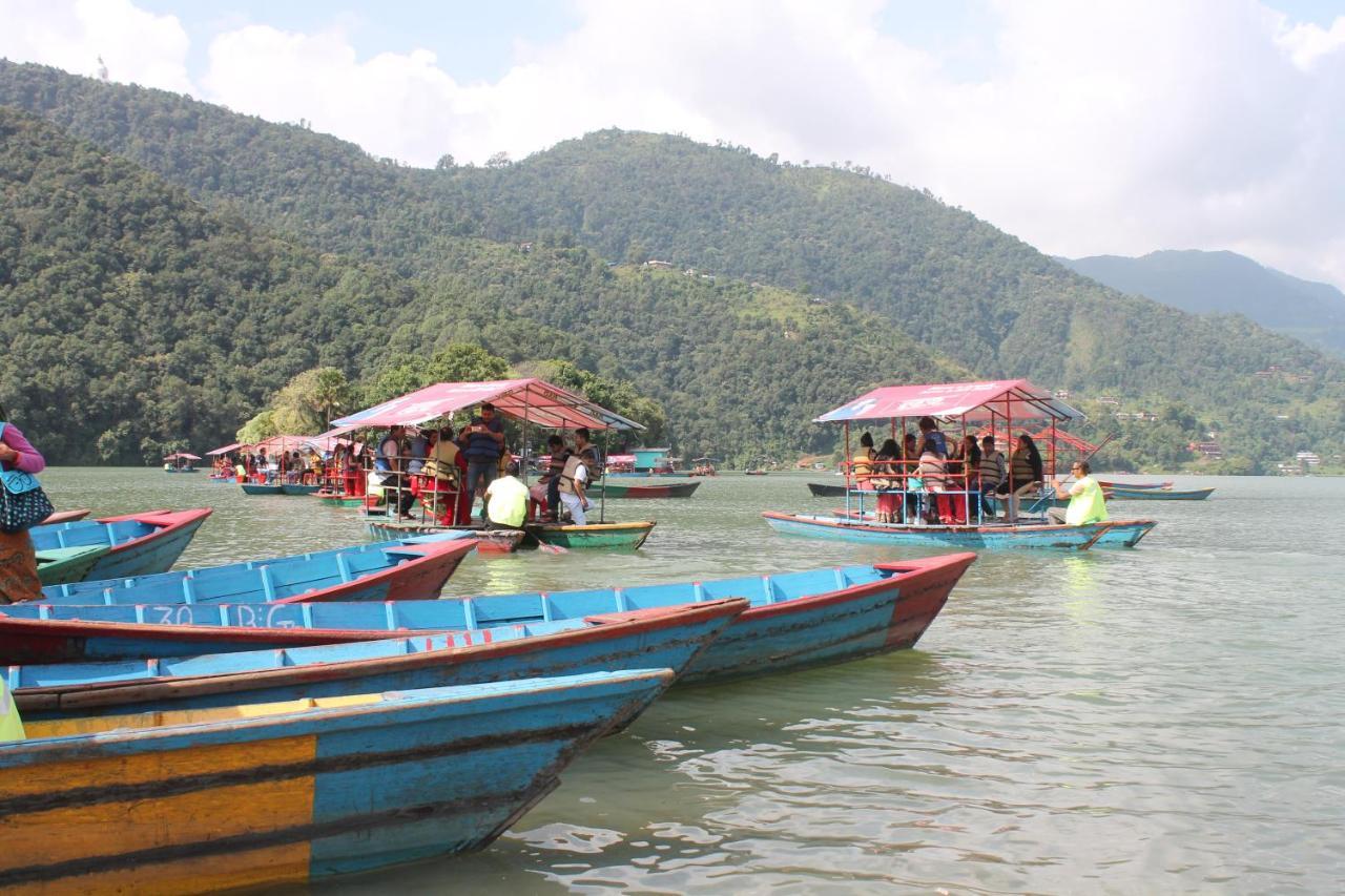 New Pokhara Lodge Bagian luar foto