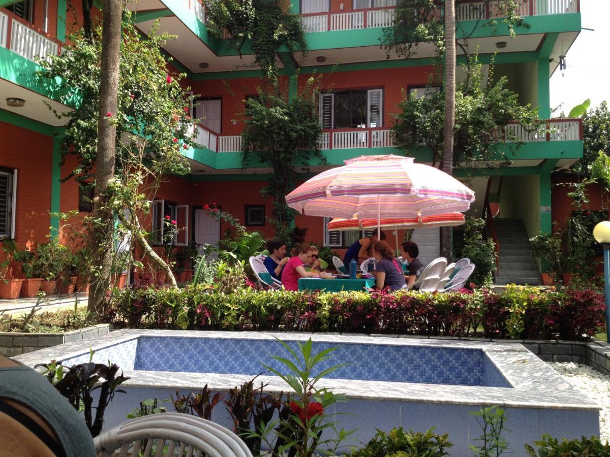 New Pokhara Lodge Bagian luar foto