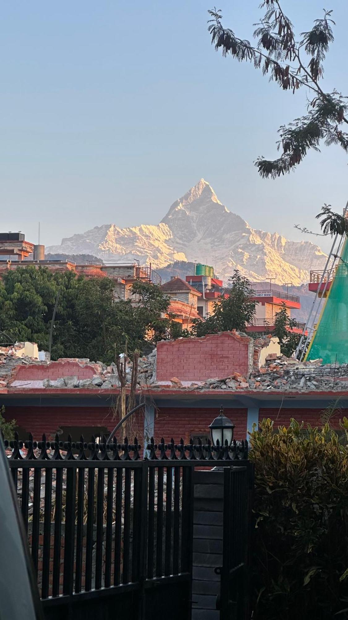 New Pokhara Lodge Bagian luar foto