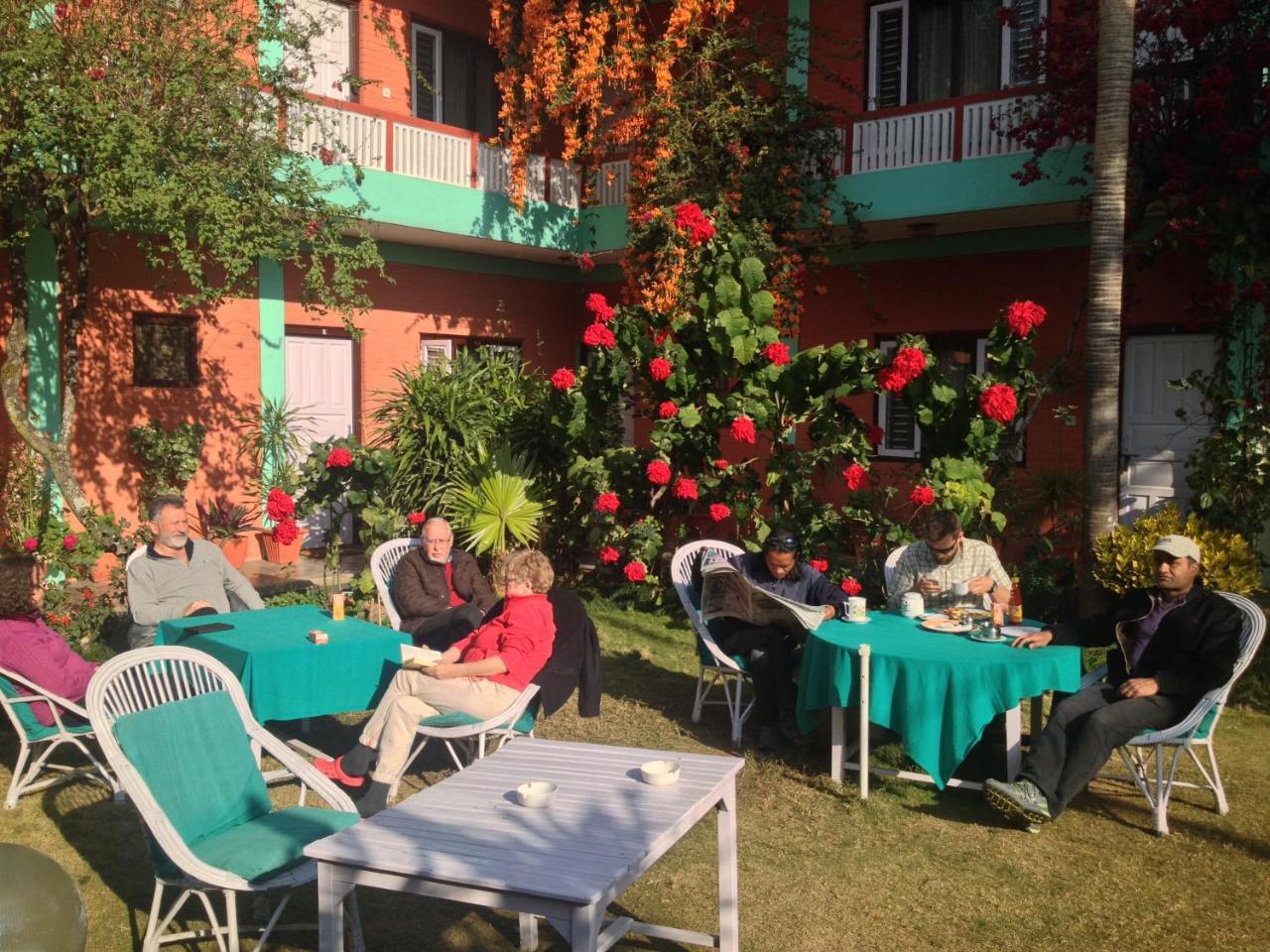 New Pokhara Lodge Bagian luar foto