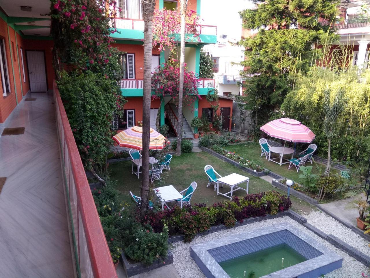 New Pokhara Lodge Bagian luar foto