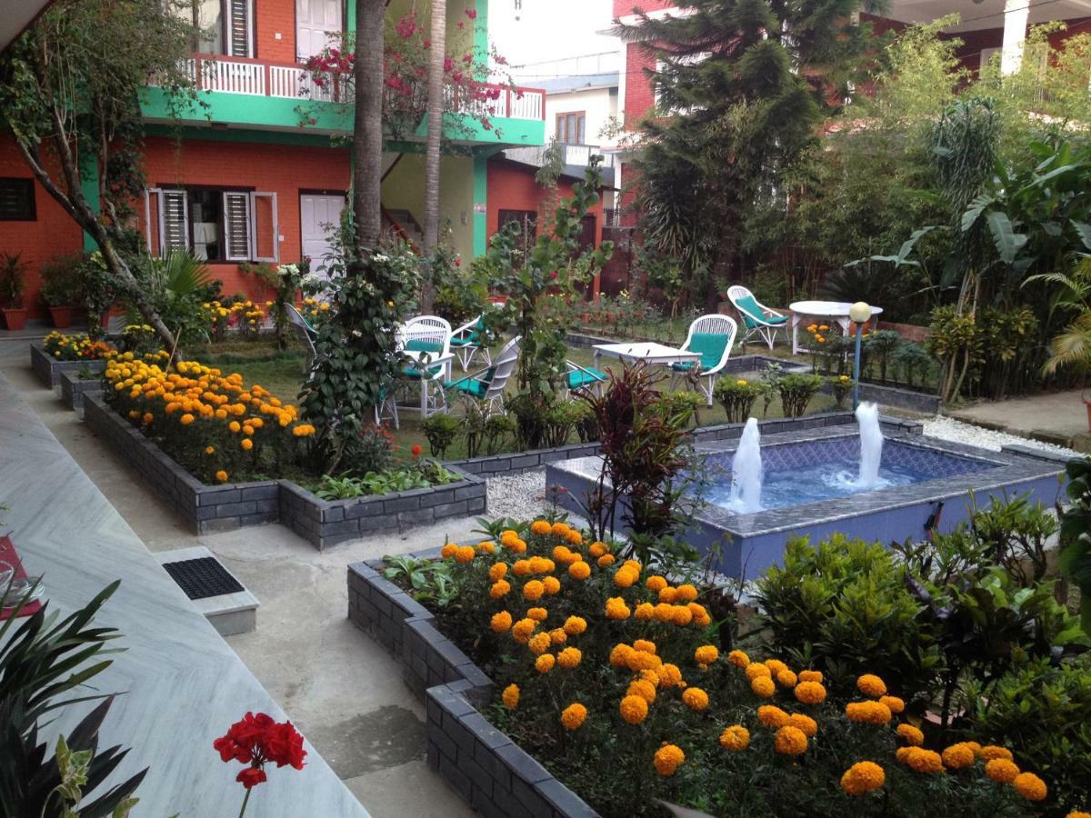 New Pokhara Lodge Bagian luar foto