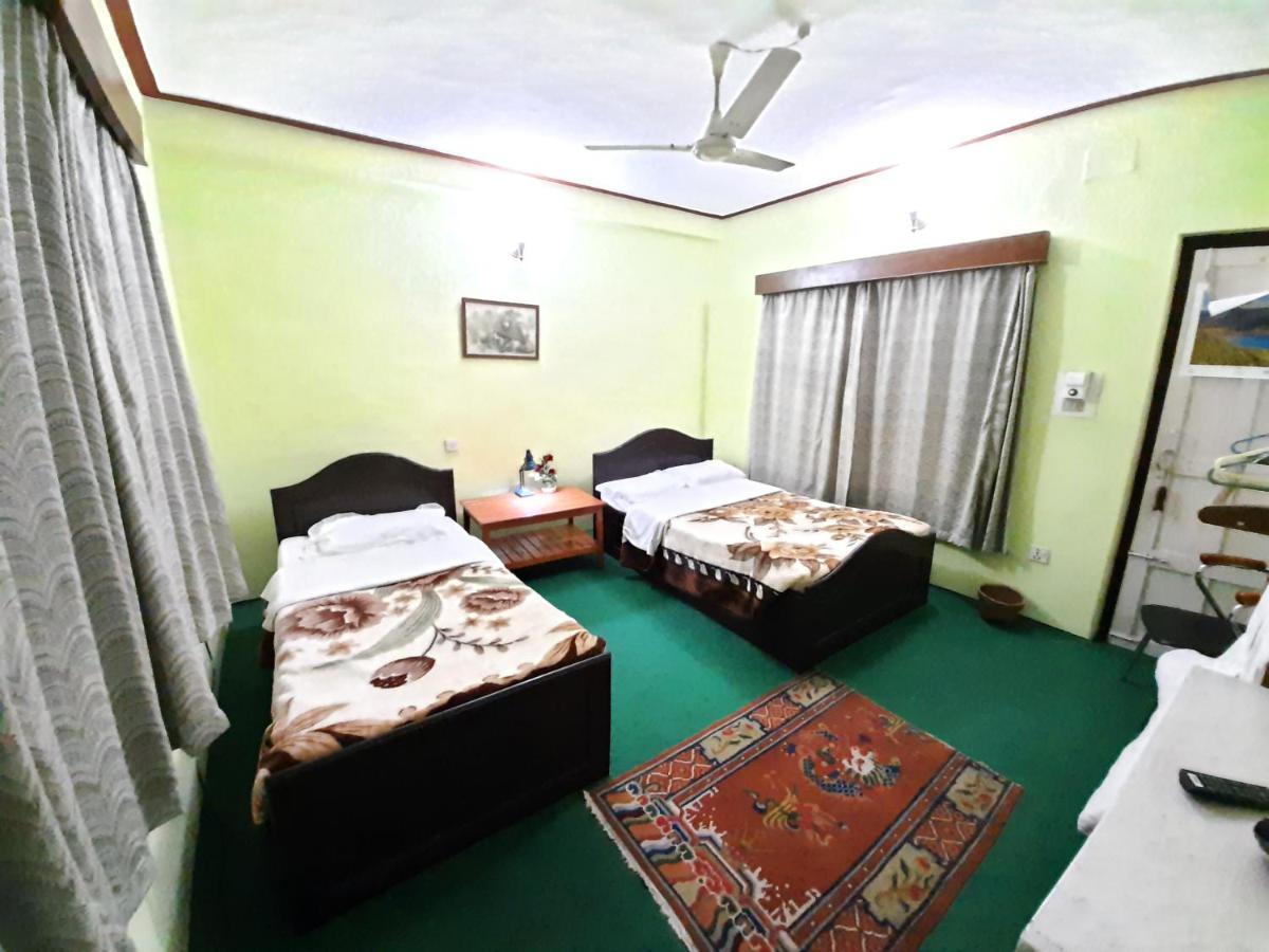 New Pokhara Lodge Bagian luar foto